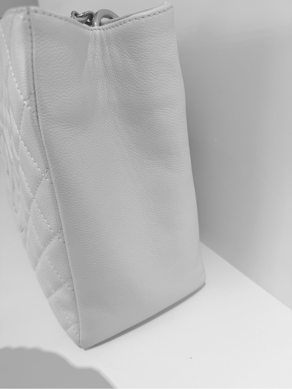 CHANEL Grand Shopping Tote White Caviar with Silver Hardware - Picture 3 of 15